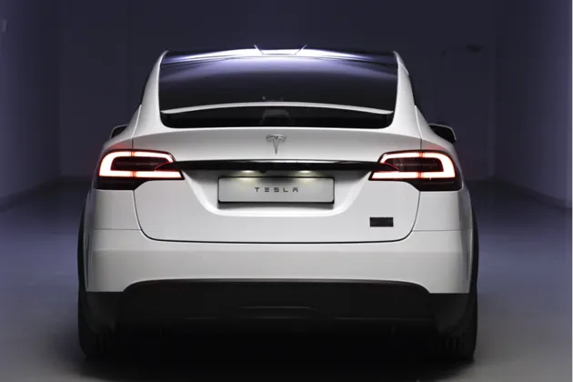 特斯拉Model X Plaid亮相北京 走进六大商圈