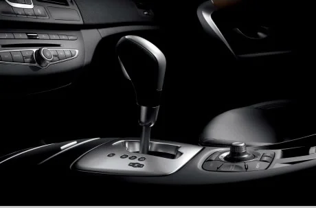 五菱全新微型车发布，民用版比亚迪d1上市，代步神器上新！